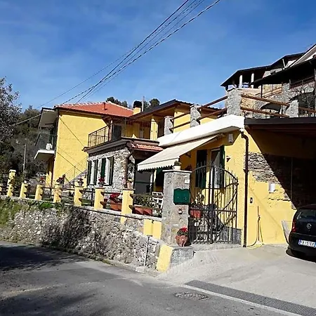 Hotel A Ca; Gialla