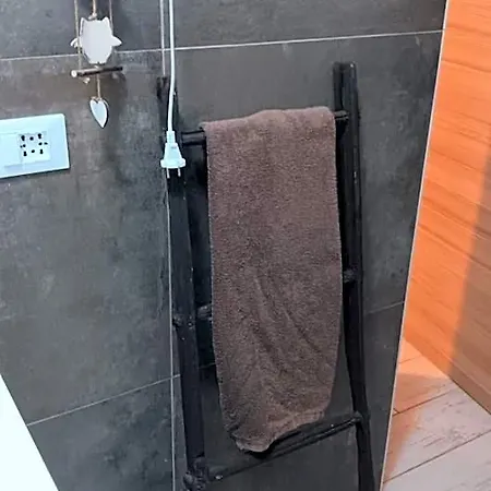 A Ca; Gialla Hotel Villanova d'Albenga