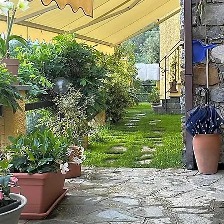 A Ca; Gialla Hotel Villanova d'Albenga